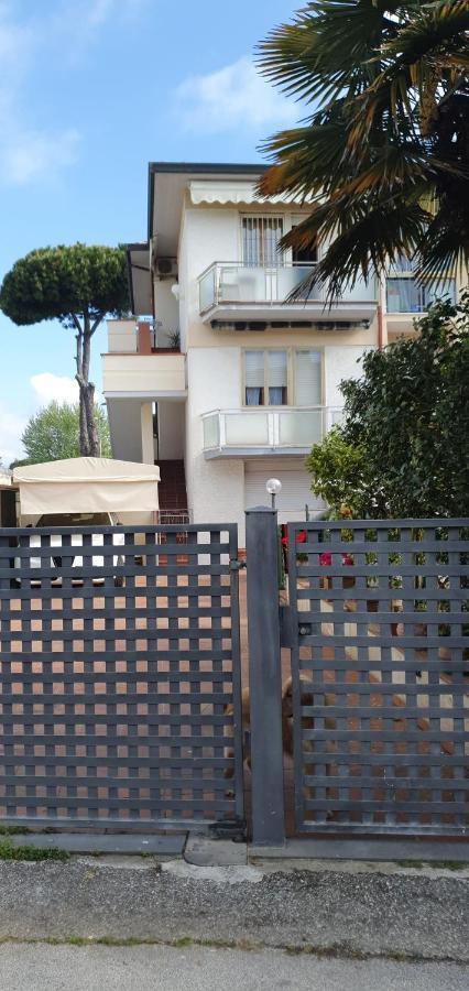 Happy King Lido di Camaiore Exterior foto
